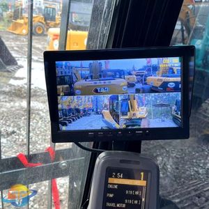 Mini-excavatrice Caterpillar CAT323D2L d'occasion, bon état, poids opérationnel de 35 tonnes, moteur à vendre à prix avantageux - Product Image 4