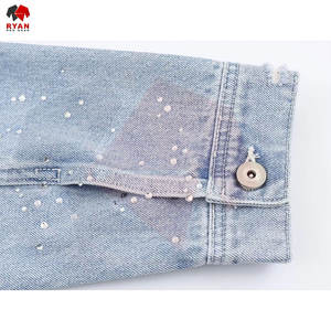 Veste en jean pour femme sur mesure, vêtement d'extérieur classique et décontracté, denim en coton respirant, service OEM et ODM - Product Image 3