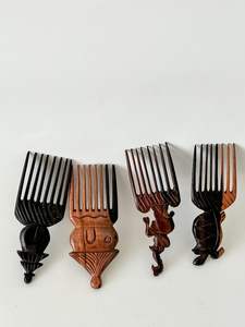 Peine de Madera Pulida Ecológico Hecho a Mano por los Mejores Artesanos, con Dientes Redondeados Suaves para Cabello Rizado y Grueso - Product Image 2