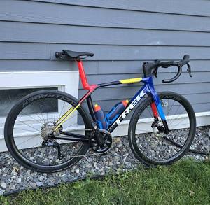 Vélo de route Trek Madone SLR Gen 8 - Product Image 3