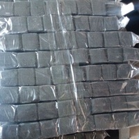 Vente en gros de briquettes de charbon de bois de noix de coco indonésienne cube pur pour les rituels de narguilé heureux