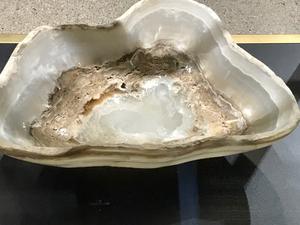 Dalle d'onyx en marbre magnifiquement conçue, pièce centrale de forme libre irrégulière à bord brut en gros de haute qualité pour une utilisation au sol - Product Image 3