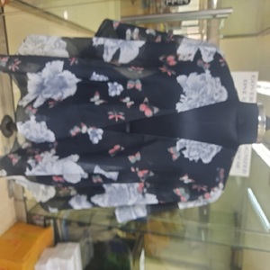 Kimono 100% poliéster estampado, hecho a mano - Product Image 4