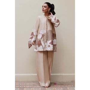 เสื้อเชิ้ตซาตินติดกระดุม Lola - Product Image 1