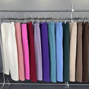 Pantalones deportivos para hombre, ideales para entrenamiento, correr y fitness, elegantes, cómodos y diseñados para movimiento activo. - Product Image 2