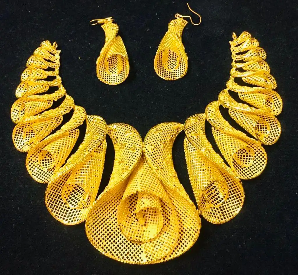 Collares de cobre con diseño de rosa para mujer, joyería encantadora chapada en oro, cadena clásica de caja de la India, boda de Turquía