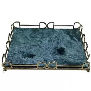 Plateau de service en marbre de couleur verte Nouveaux derniers plateaux de table pour la maison Plateau de service en marbre de haute qualité avec poignée pour un restaurant à la maison - Product Image 1