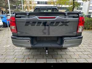 HI LUX SINGLE CABIN EXCLUSIVER 2022 D'OCCASION VOLANT À GAUCHE SUV SIÈGES EN TOILETTE 7 PLACES TRANSMISSION AUTOMATIQUE EN BON ÉTAT - Product Image 4