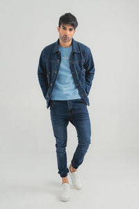 Veste en jean imperméable pour homme, style nouveau, taille personnalisée 2026, décontractée, bleu uni, tricotée, service OEM pour l'hiver - Product Image 2