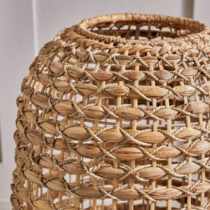 Tissé avec de la jacinthe d'eau combinée avec du carex, Lampes fabriquées à partir de matériaux faits à la main, accessoires de décoration pour la maison, vente en gros. - Product Image 2