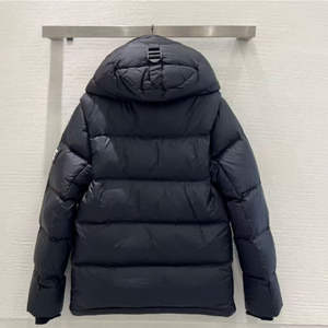 Abrigos de exterior de lona con capucha para invierno y logotipo personalizado, chaqueta acolchada teñida lisa con cierre de cremallera frontal para hombre, estilo de calle - Product Image 6