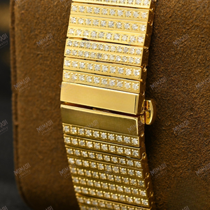 Montre en diamant Moissanite de qualité supérieure Ultra étincelante, aspect glacé et fabrication élégante pour la mode de luxe et le port quotidien - Product Image 5