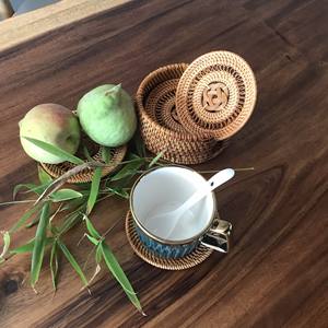 Posavasos bohemio de ratán, hecho a mano en Vietnam - Product Image 3