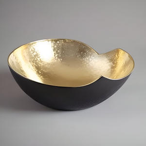Artistique noir et or croissant de lune martelé bol en acier inoxydable pièce décorative de luxe pour des intérieurs élégants et sûrs - Product Image 2