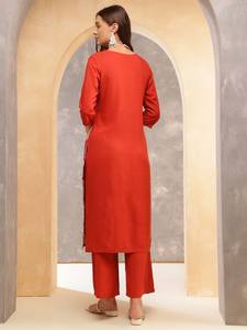 Mujeres étnicas floral bordado regular rayón viscosa Kurta con Palazzos traje indio pakistaní - Product Image 5