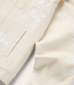 Veste en jean à capuche pour homme, nouveau design, pour l'hiver, fabrication professionnelle, coupe ajustée, logo sur le devant, vêtement décontracté - Product Image 4