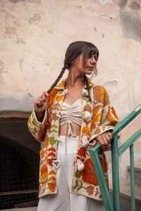 Chaqueta Bomber Suzani Hecha a Mano para Mujer, Bordado Elegante, Cómoda, Abertura Frontal, Bolsillos, Prenda Exterior Moderna para Otoño e Invierno, Algodón - Product Image 3