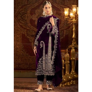 Top Dupatta de Fiesta Indio-Pakistaní, Diseño de Alta Costura, ¡Nuevo! ¡Hermosa Tela de Terciopelo con Bordado de Lentejuelas! - Product Image 1