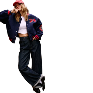 Vestes universitaires de baseball de Style sportif court et court pour femmes avec des couleurs personnalisées et des logos brodés Veste universitaire chaude Letterman - Product Image 2