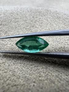 Piedra preciosa de Esmeralda suelta natural Esmeralda para uso de joyería de gama alta de lote de gemas sueltas de Esmeralda natural de alta calidad de múltiples formas - Product Image 3