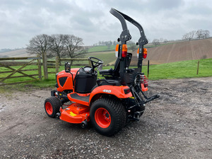 Tondeuse autoportée professionnelle Diesel Best BX231, bac de ramassage 1000 mm, 200 L, éjection arrière, design compact - Product Image 4