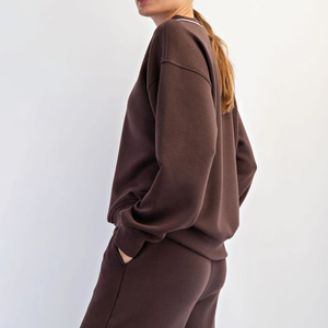 Sweat-shirt pour femme à col en V de haute qualité, logo brodé sur le devant, fabriqué au Pakistan, polaire d'hiver, séchage rapide, couleurs et tailles personnalisées - Product Image 2