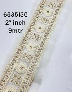 Vêtements en organza de 2 pouces de largeur sur mesure Broderie florale blanche dans des motifs géométriques But de revente - Product Image 4