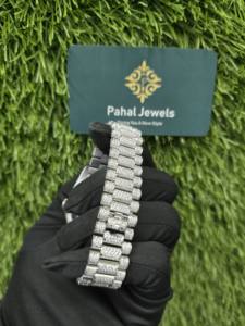 Reloj de Pulsera de Lujo Hecho a Mano con Esfera de Cristal Analógica de Acero Inoxidable, Números Arábigos, Completamente Engastado con Moissanita, 12 mm de Grosor, Estilo Hip Hop - Product Image 5