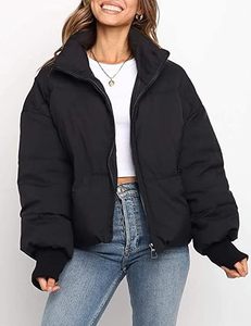 Veste matelassée légère pour femmes de qualité pour l'exportation Manteau d'hiver matelassé à fermeture éclair complète personnalisé avec capuche Grossiste et fabricant - Product Image 2