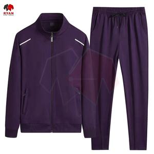 ชุดวอร์มสำหรับเล่นกีฬาชุดวอร์มผลิตตามสั่งมีการออกแบบที่สะดวกสบายและมีสไตล์ - Product Image 1