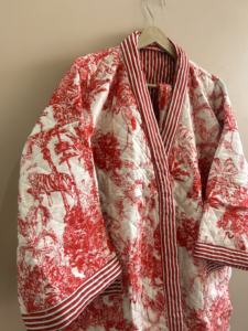 Robe kimono longue rembourrée en coton biologique avec ceinture, imprimé animal - Product Image 6