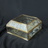 Boîte de rangement et organisateur de bijoux en métal avec cadre en laiton et verre miroir, taille personnalisée pour la décoration intérieure
