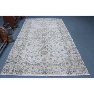 Tapis turc vintage, tapis de 5,6 x 9,2 pieds, tapis en laine blanc et noir à motifs - Product Image 1