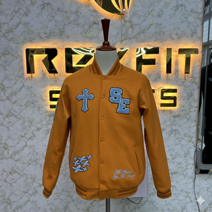 Chaqueta de Hombre de Lana y Seda Bordada de Diseño Personalizado de Alta Calidad con Cierre de Botones Cubiertos, Chaquetas Universitarias, Chaquetas Letterman - Product Image 4