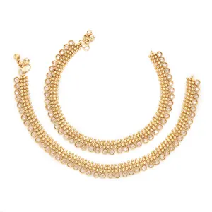 Payal antik berlapis emas buatan yang elegan dengan tampilan perhiasan Arab di pasar grosir India