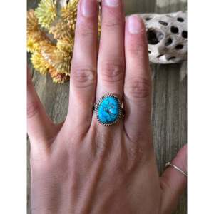 Kingman <b>Turquoise</b> Sterling Silver <b>Ring</b> Size 8.25-Navajo Handcrafted Statement Jewelry - Product Image 2