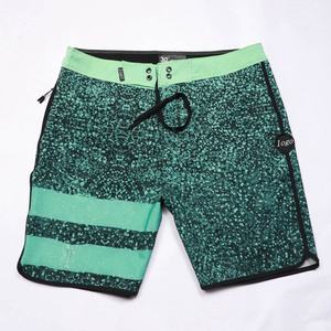 Shorts de bain de surf d'été personnalisés avec logo coloré, shorts de plage noirs vierges, shorts de planche pour hommes - Product Image 5