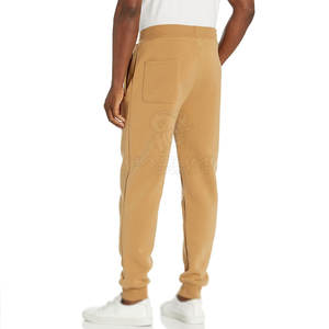 Pantalones deportivos de forro polar tecnológico para hombre, de uso diario, con diseño ajustado, cintura funcional y tela transpirable para comodidad en todas las estaciones. - Product Image 4