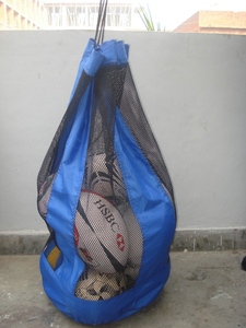 Sacs polochons de haute qualité pour un rangement et un transport pratiques des accessoires de sport de balles de rugby - Product Image 5