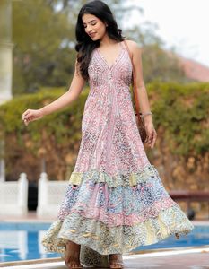 Robe décontractée en satin imprimé pour femmes respirant lavable non tissé tissage Style doux avec décoration en dentelle - Product Image 4