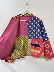 Veste matelassée Kantha vintage faite à la main pour femmes Banjara - Product Image 5