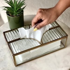 Boîte à mouchoirs en verre design avec cadre en laiton brillant, décoration nordique pour la maison, porte-mouchoirs de luxe pour l'organisation du rangement à domicile - Product Image 5