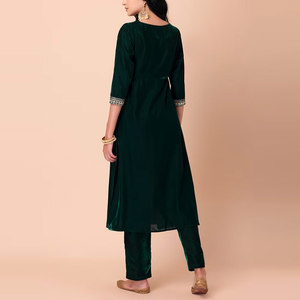 Les plus exigeants à la mode cousu femmes robes décontractées lourd brodé mariage porter costume pour les fêtes Boutique Collection - Product Image 2