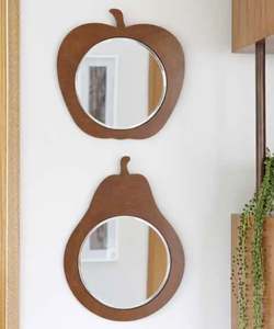 Vente en gros de cadre de miroir mural en bois de style rustique, détails antiques fabriqués à la main, pour une utilisation décorative confortable pour la maison - Product Image 1