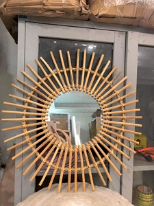 Vente en gros miroir mural en mèche de rotin artisanal en bambou antique vintage miroirs suspendus en bois naturel pour la décoration intérieure articles bon marché - Product Image 4