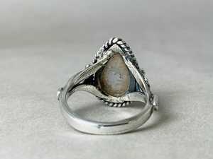 Magnifiques anneaux de pierre de lune en forme de larme à la mode 925 bague en argent sterling de qualité supérieure en gros bijoux en pierre de lune arc-en-ciel - Product Image 6