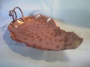 Tazón de cobre con forma de hoja de diseño elegante recién llegado, tazón de cobre de alta calidad para accesorios para el hogar a un precio asequible - Product Image 2