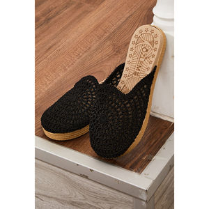 Pantuflas Cálidas de Punto Negro con Punta Cerrada para Interiores y Exteriores, con Suela de Corcho y Plantilla Transpirable para Uso en Exteriores - Product Image 1