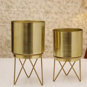 Ensemble de 2 jardinières en métal d'intérieur et d'extérieur de couleur or pour usage domestique exportation mondiale la plus vendue - Product Image 6