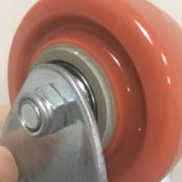Roue de roulette industrielle en PVC rouge à usage moyen, plaque fixe pivotante à roulement à billes de 4 pouces